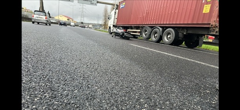 Imagem real, tirada uns segundos depois do acidente...